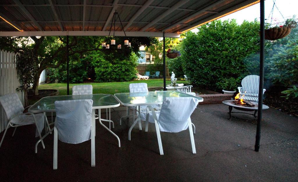 Bayside Bed And Breakfast Everett Bagian luar foto