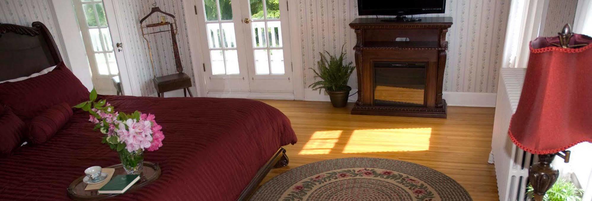 Bayside Bed And Breakfast Everett Bagian luar foto